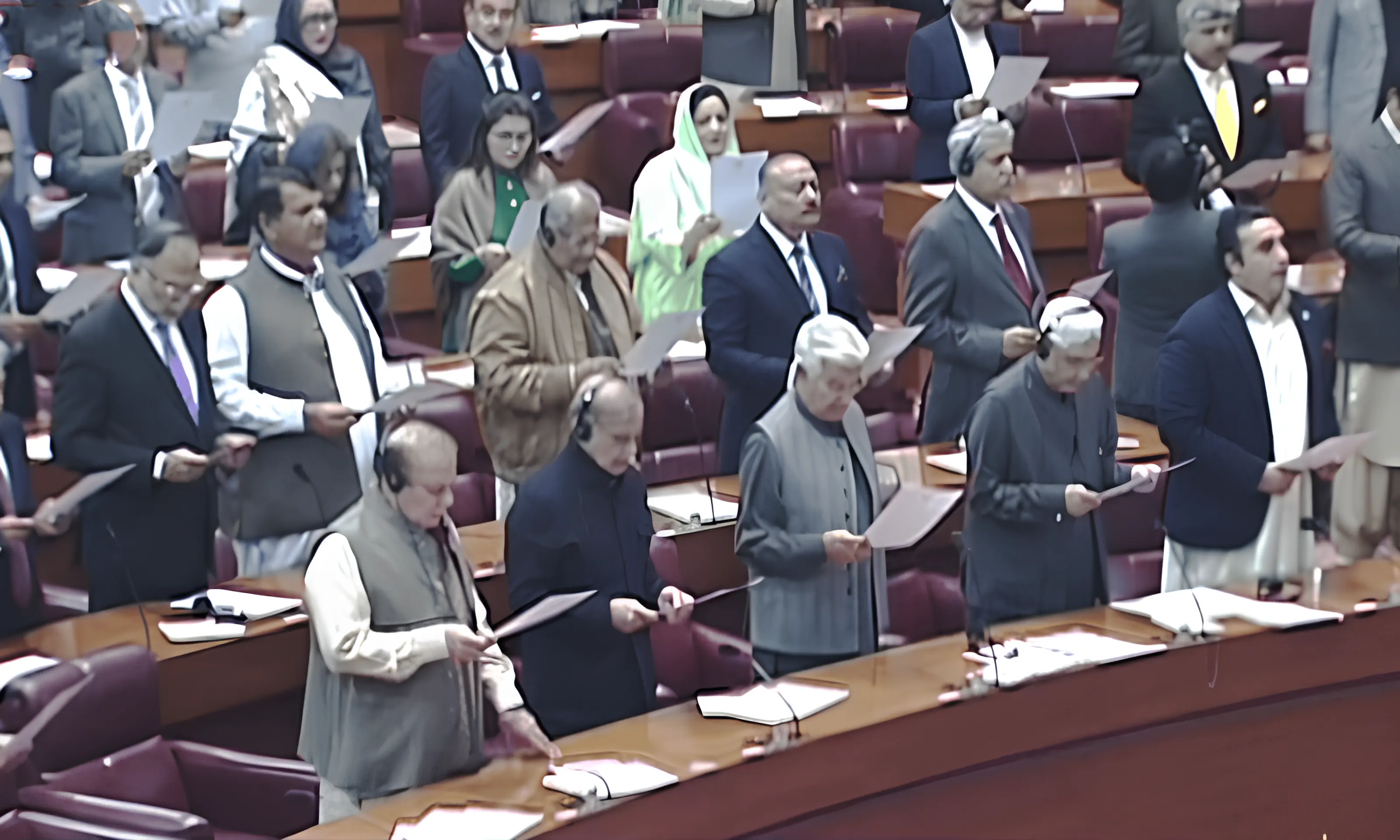 Dynamic Scenes: Pro-Imran Khan Cheers Dominate the 16th National Assembly Inauguration